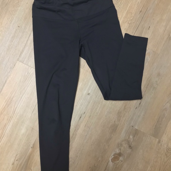 YOGALICIOUS BRAND LEGGINGS SIZE SMALL DARK GRAY - Picture 3 of 7